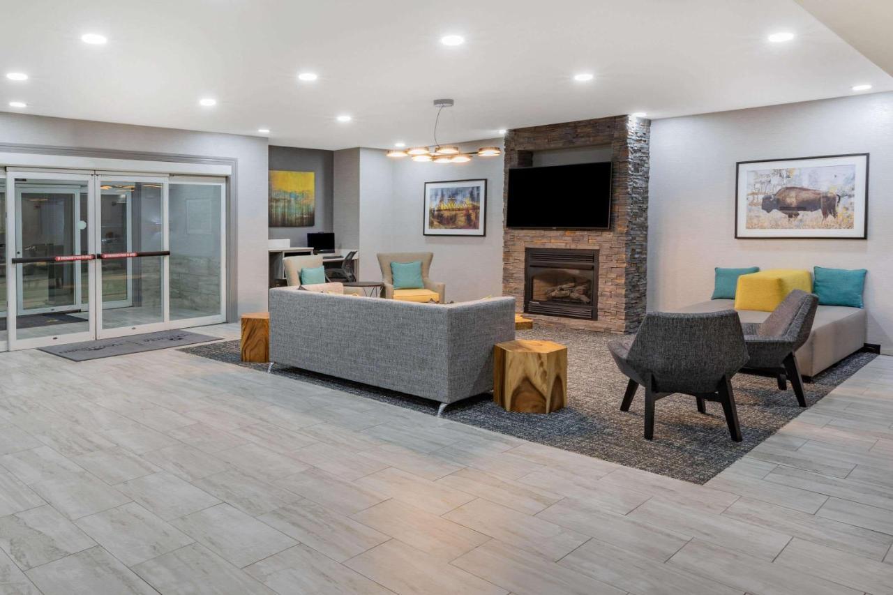 La Quinta Inn & Suites By Wyndham Адмор Екстериор снимка