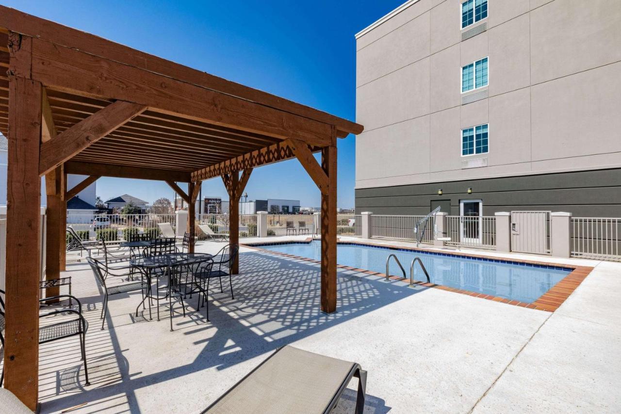 La Quinta Inn & Suites By Wyndham Адмор Екстериор снимка