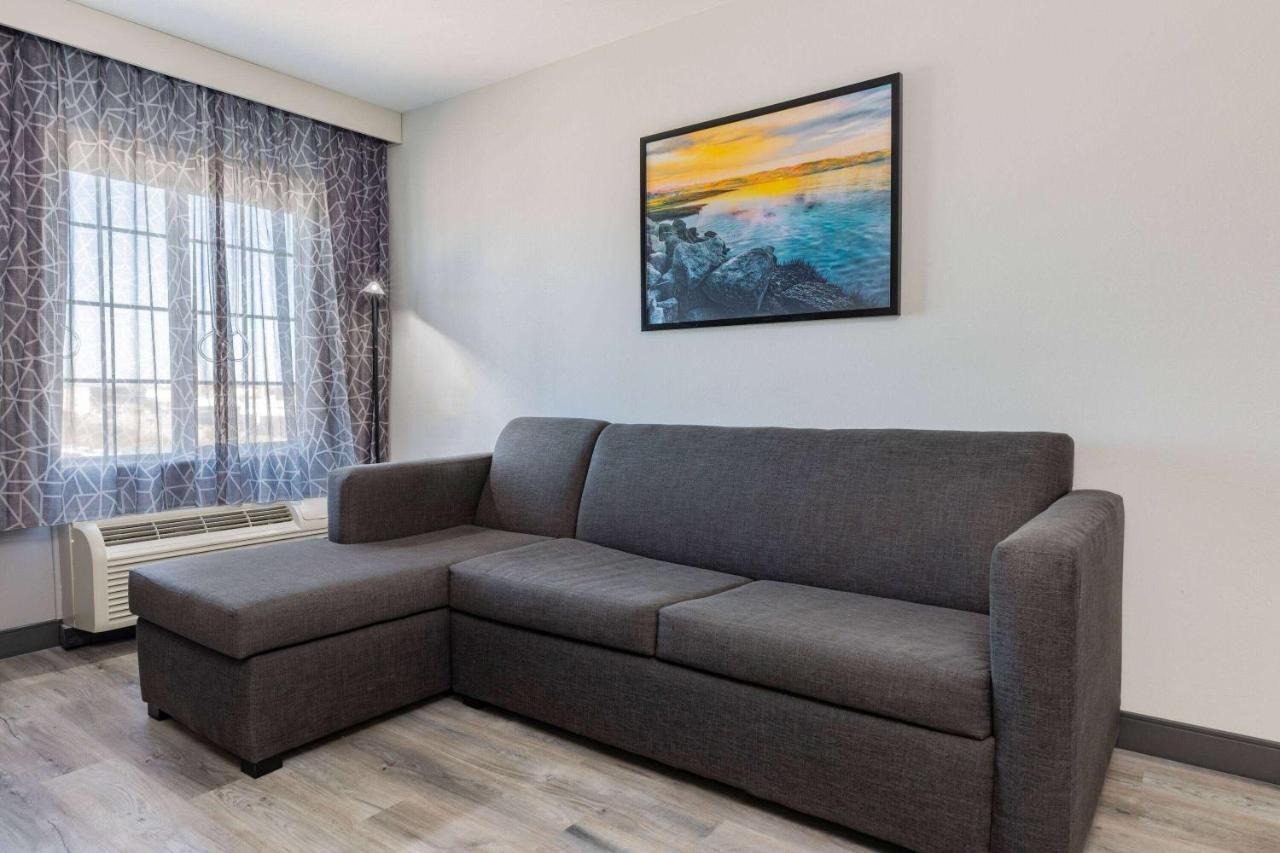 La Quinta Inn & Suites By Wyndham Адмор Екстериор снимка