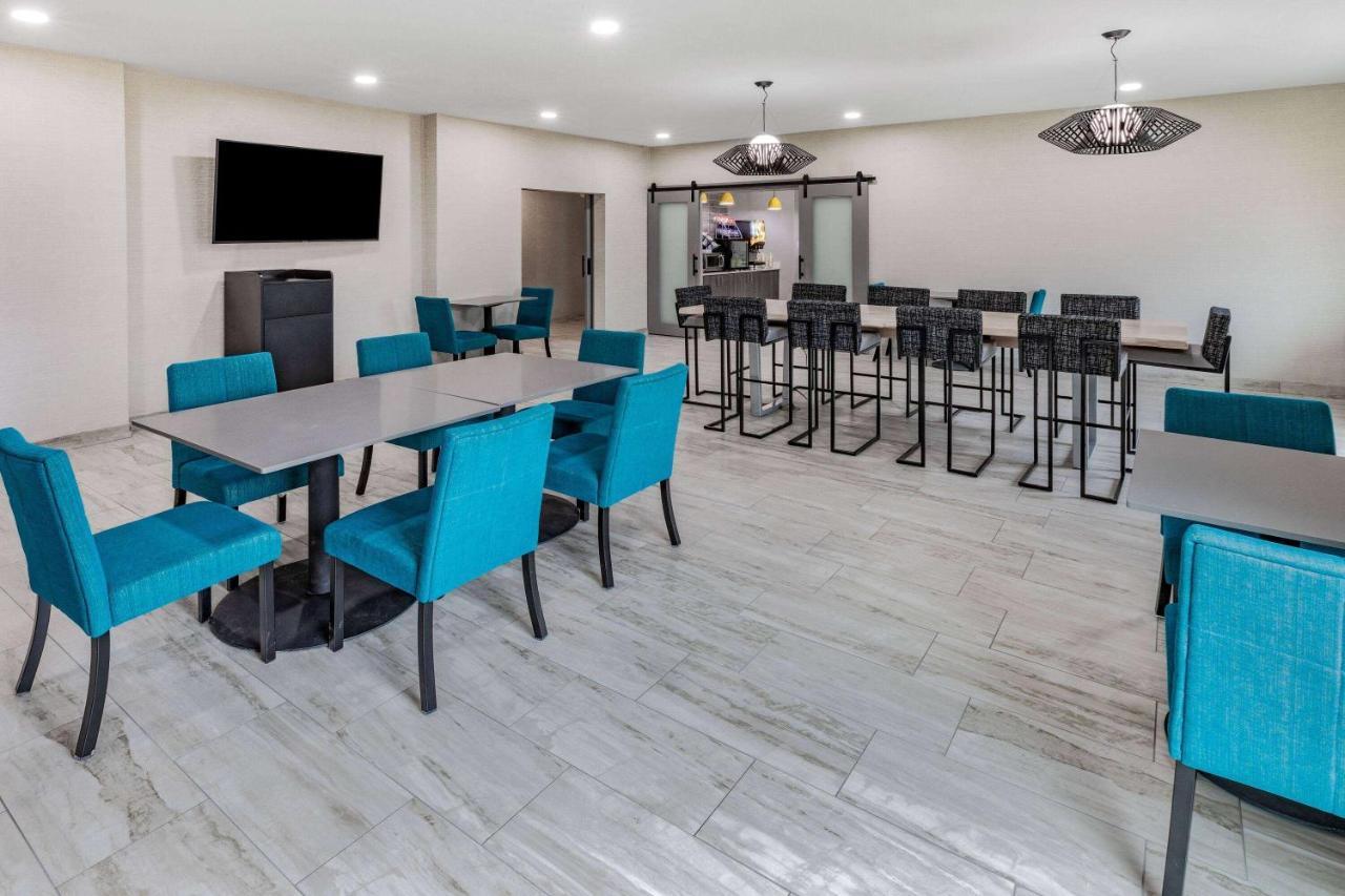 La Quinta Inn & Suites By Wyndham Адмор Екстериор снимка